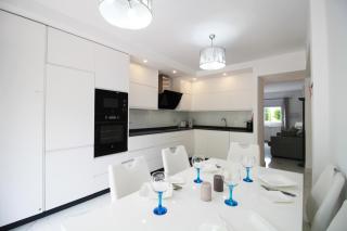 Two Bedroom Bellaluz Apartment With Large Patio - Atamaría - 6