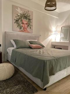 Cozy apartment opposite the beach - Athens - 5