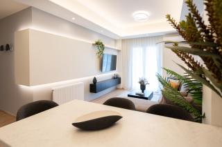 Newly Renovated 2 Bedroom Apartment, 5min to metro - Atene - 6