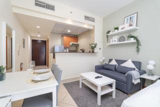 Beautiful 1-Bedroom Apartment Near to Beach at Marina Diamond in Dubai - Dubai - 4