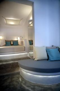 Flaskos Luxury Suites - 8