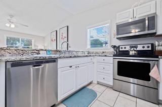 Beachy 2-1 Condo - 5