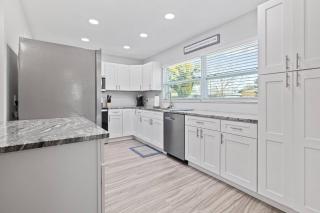 Nature's Coast Retreat - Spring Hill - 1