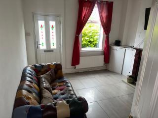 Daniel’s Semi Rural Retreat - Clowne - 7