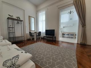 Déri Kert Apartmanház A - Baja - 7