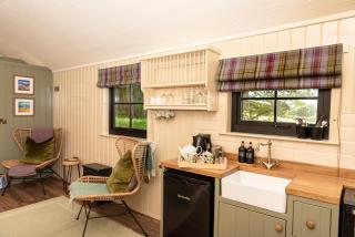 The Hide at Woodside - 4