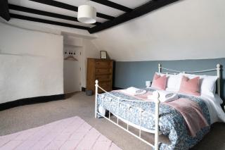 Moreton High Street - Sleeps 10, with private garden - Moreton in Marsh - 5