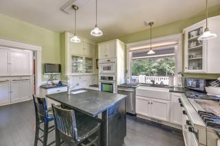 Historic Auburn House on 37 Acres with Private Lake! - Auburn - 1