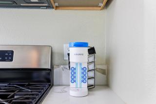 Cozy and Quiet Front House - 1