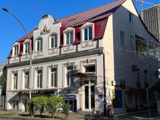 OLD ClTY HOTEL BATUMI - Batumi - 0