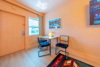 Tropical Breeze Vacation Rentals - 1