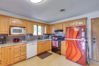 Hot Tub and Dock Waterfront Bristol Area Retreat - 2