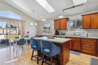 Cheery Tacoma Vacation Rental 7 Mi to Owen Beach! - 8