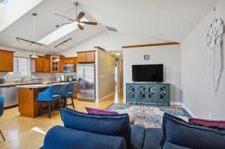 Cheery Tacoma Vacation Rental 7 Mi to Owen Beach! - 7