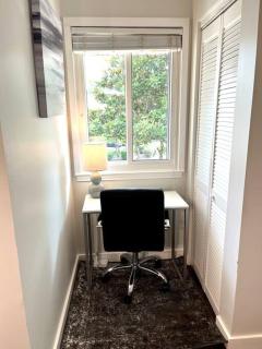 Modern Rocket City Condo -- 3 min to Mid-City - 8
