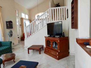 Private Villa with Swimming Pool - 4