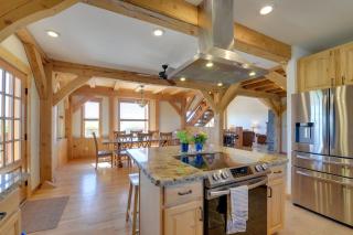 Fire Pit, Deck + Hot Tub: Idaho Group Getaway! - 6