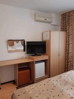 Hotel Mya - 4