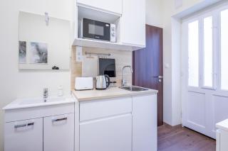 Hyper Central - NEW - Very Small Studio - Budapest - 3