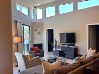The Terra Cotta Terrace - Palm Springs - 6