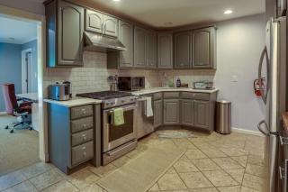Charming Monroe Township Home - 13 Mi to RU! - East Brunswick - 4