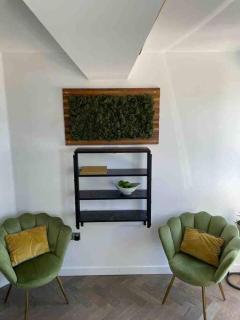 Sea view - 2 bedroom - West Pier - Brighton Beach - Brighton & Hove - 3