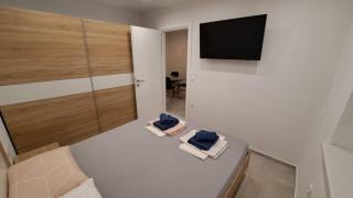 New,PREMIUM,1-bedroom app FJAKA,quiet strict center,free parking,tech-ready,near beach - 0