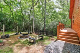 Private Murphy Cabin Rental with Wraparound Porch! - Murphy - 9