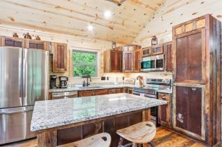 Private Murphy Cabin Rental with Wraparound Porch! - Murphy - 8