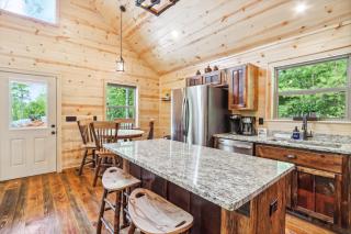 Private Murphy Cabin Rental with Wraparound Porch! - Murphy - 2