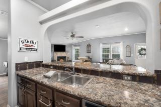 Canyon Lake Retreat with Hot Tub, Fire Pit and Grill! - Canyon Lake - 1