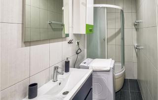 2 Bedroom Gorgeous Apartment In Zadar - 8