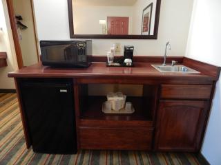 Best Western Visalia Hotel - 5