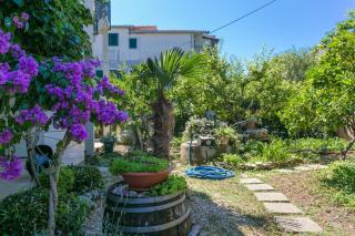 Apartments with parking space Kastel Stafilic, Kastela - 20802 - 4