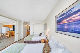 Waikiki Banyan Condo With Panoramic 37th Floor Ocean Views condo - 2