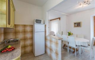 Lovely Home In Motovun With Sauna - Motovun - 8