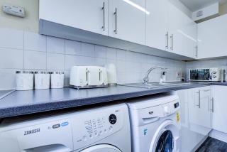 Spacious Urban Apartment in Croydon - Croydon - 4