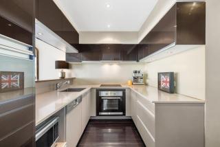 Penthouse Living Premium Location - 7