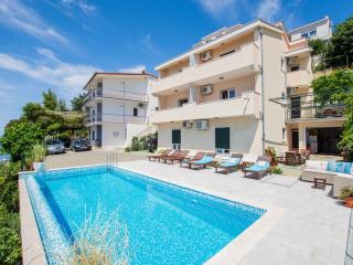 Snug Apartment in Celina with Swimming Pool - Čelina - 0