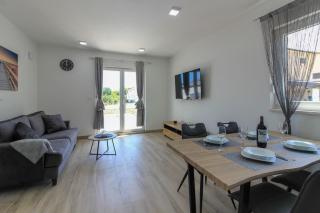 New modern villa Relax with private pool near the town and beach by WiiBuk - Šišan - 4