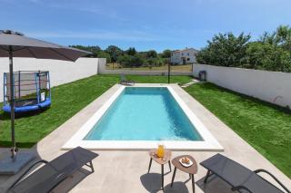 New modern villa Relax with private pool near the town and beach by WiiBuk - Šišan - 9