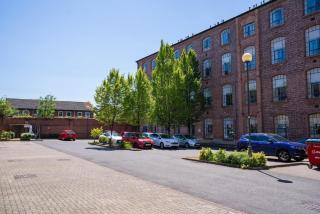 Ensuite Bedrooms with Shared Kitchen and Apartments at Simpsons Hall in Nottingham - Nottingham - 4