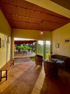 Chambre et SDB privative Roucou vue Mont Pelée dans maison partagée - Le Morne Rouge - 4