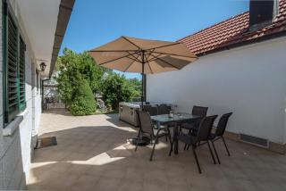 Country House Dumančić with nice garden and hot tub - Lovreć - 8