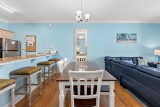 Large Balcony! Gulf Front Master Suite! Many Amenities On-Site! - Panama City Beach - 7