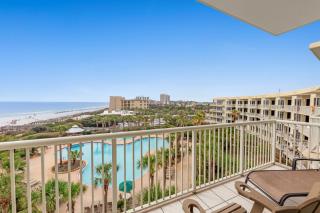 NEWLY RENOVATED! Breathtaking views! Fourth Floor! Pools! Grill! Beach Chairs - Destin - 4