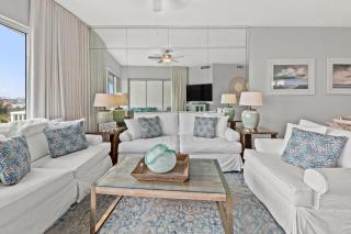 NEWLY RENOVATED! Breathtaking views! Fourth Floor! Pools! Grill! Beach Chairs - Destin - 3