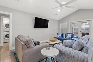 3BD, 2BA Home! Family Friendly! Close to Beach! HOT TUB! - Panama City Beach - 6