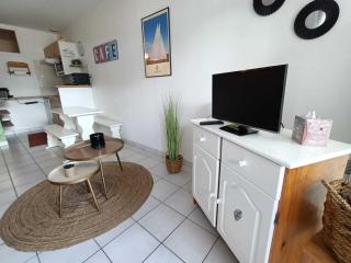 Studio cabine 4 pers vue mer, accès plage - FR-1-551-47 - La Rochelle - 6