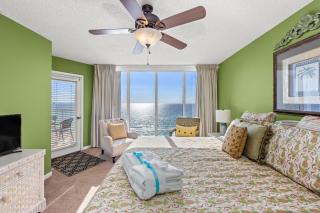 Gulf Front Living Room AND Master Suite! SLEEPS 8! - Panama City Beach - 8